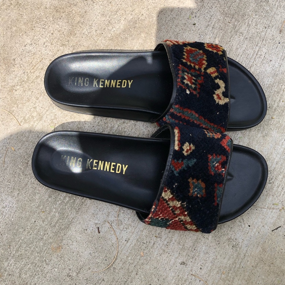 King Kennedy Upcyckled tapestry sliders